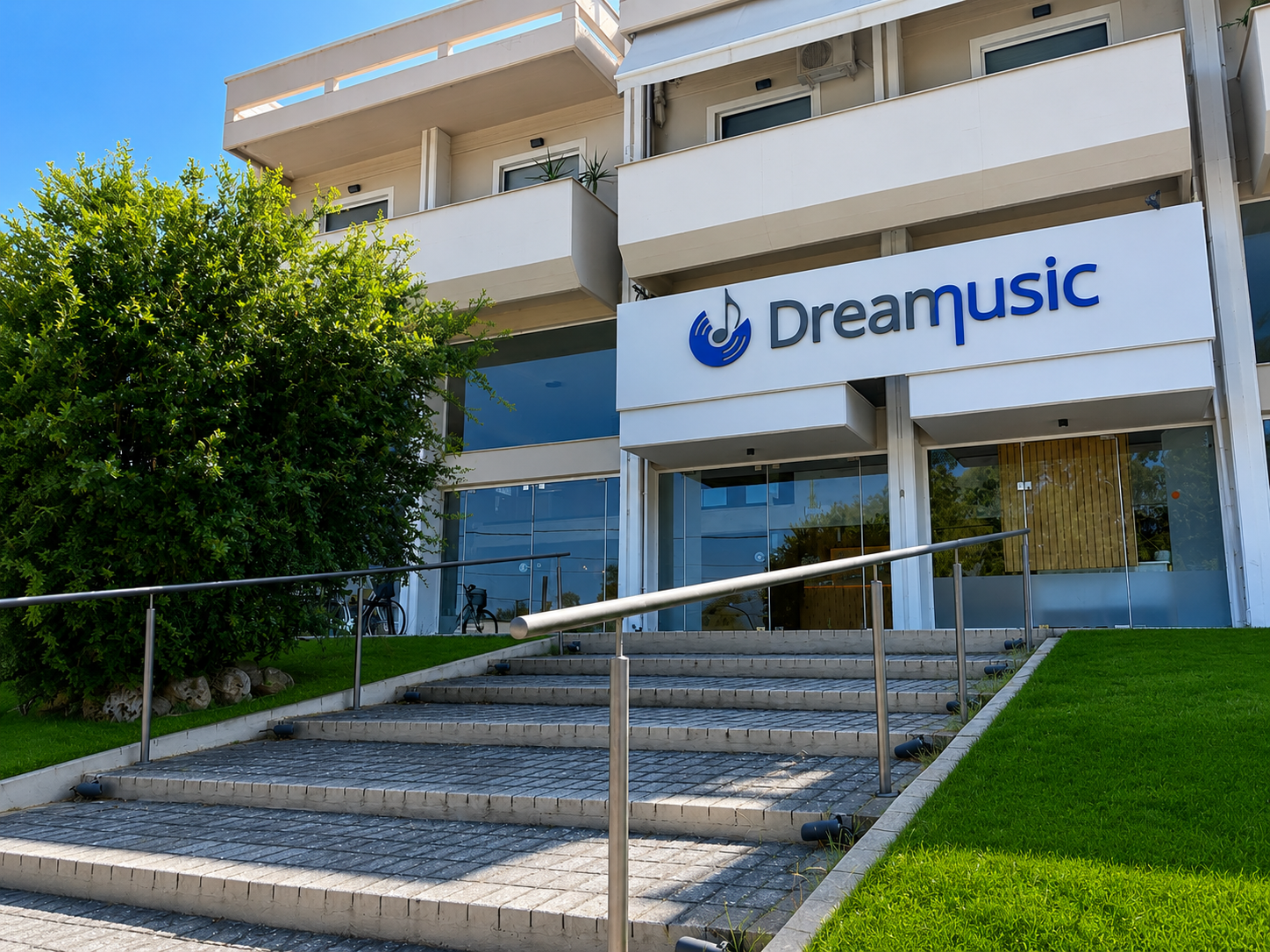 Hospitality professionals using Dream Music