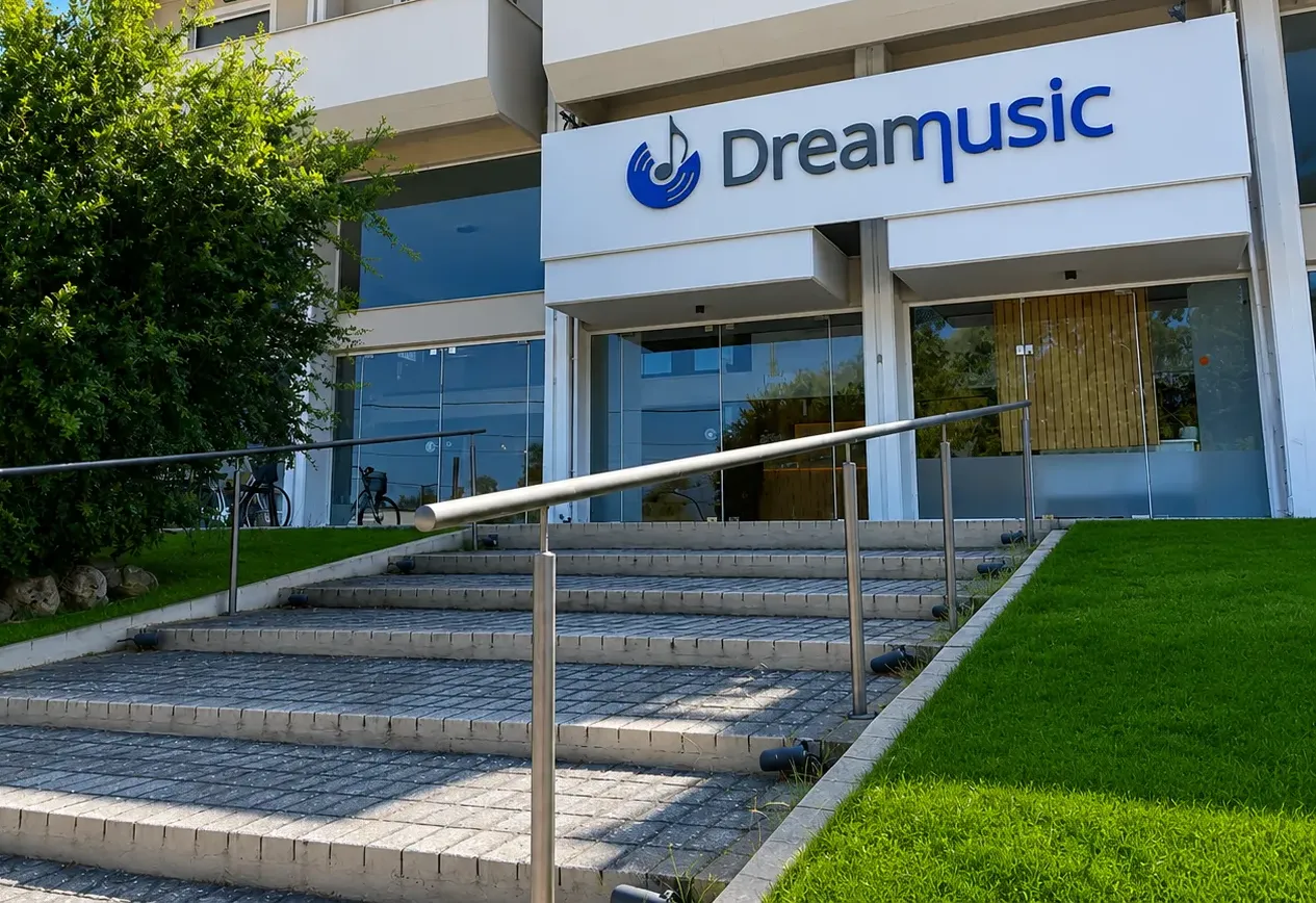 Hospitality professionals using Dream Music
